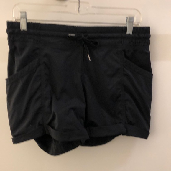 lululemon athletica Pants - Lululemon black shorts, sz 8, 68428 lululemon athletica Pants - Lululemon black shorts, sz 8, 68428
